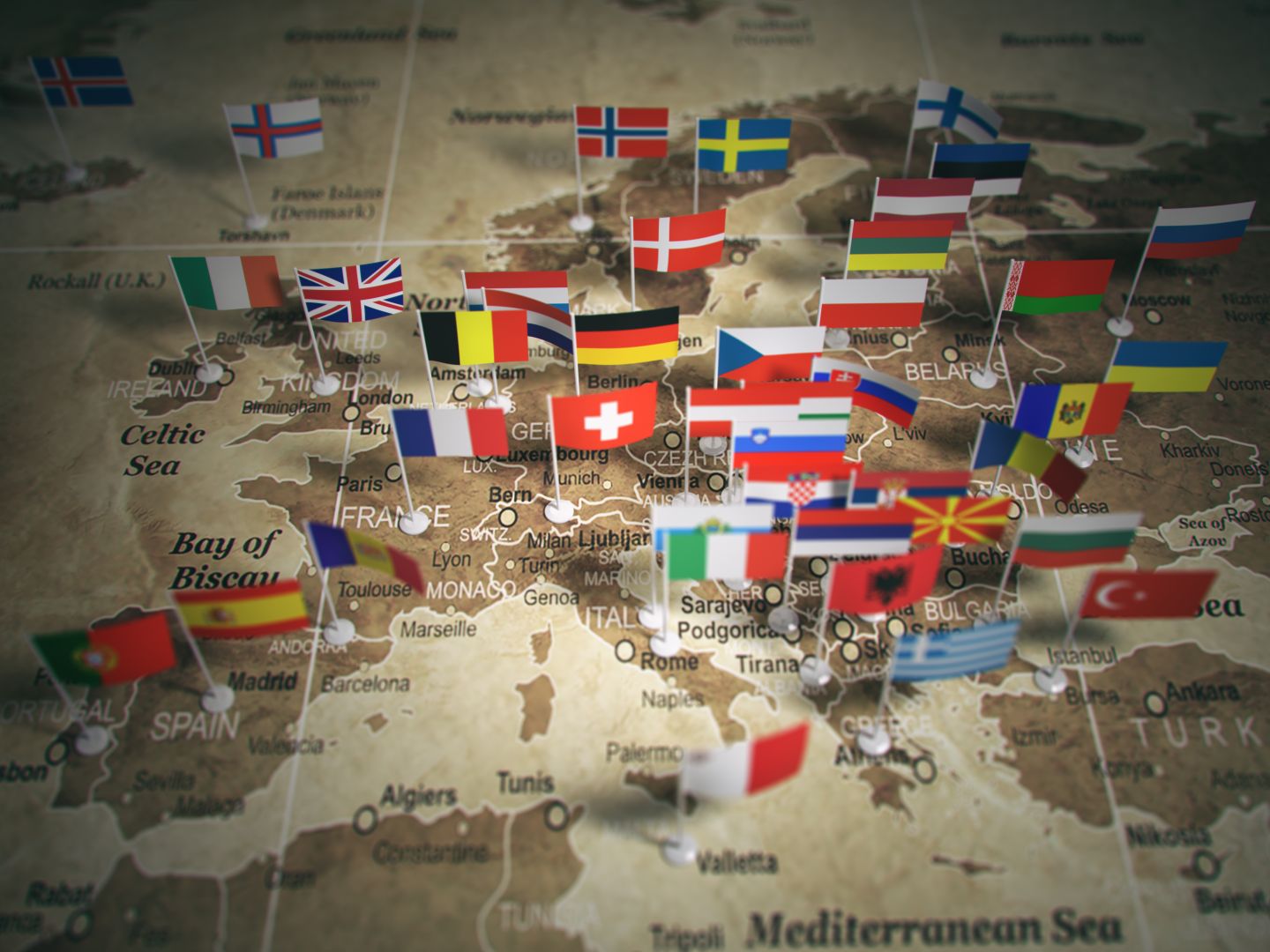 Mapa europeo con indicadores de mercados para análisis segmentado de ccTLDs